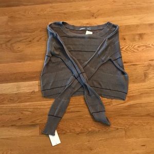 Long sleeve crop top sweater size M